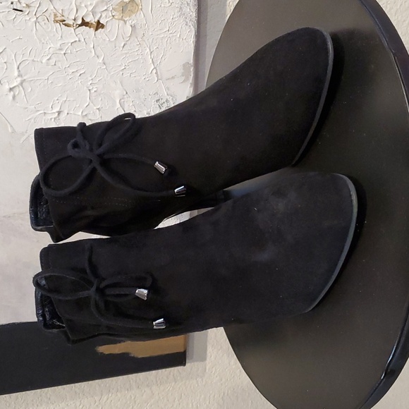 Prevata Yoyo Suede Black Heeled Ankle Booties Made In Italy Women's Size 6.5 - Picture 2 of 6